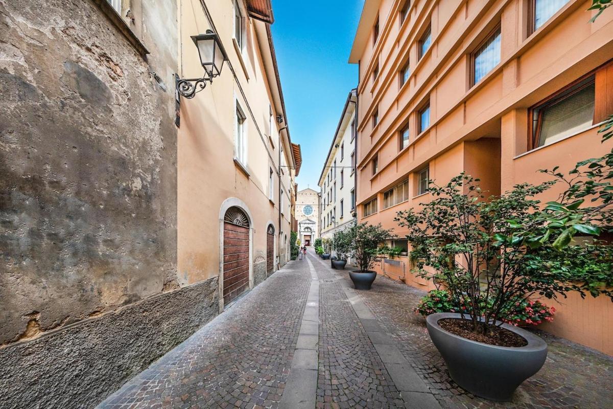 Il Lago Apartments By Wonderful Italy Salò Eksteriør bilde